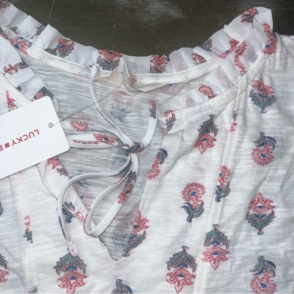 Lucky White Pink Floral Tank Ruffle Knit Loose Fit Tank Blouse NWT Medium Shirt - Picture 5 of 7